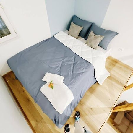 Velestinou Private Maisonette Appartement Athene Buitenkant foto