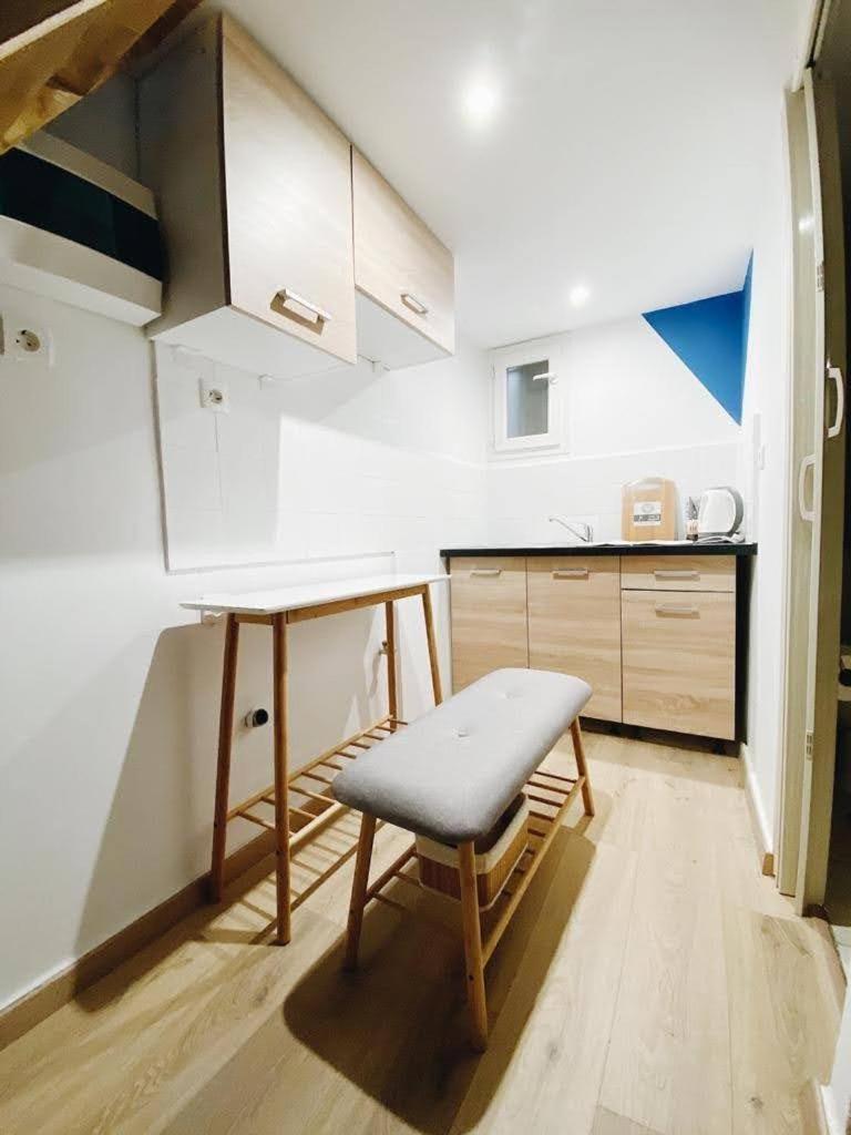 Velestinou Private Maisonette Appartement Athene Buitenkant foto
