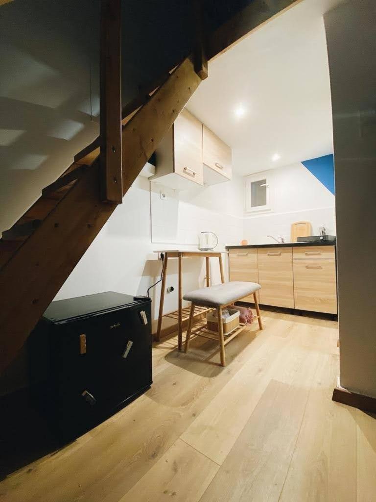 Velestinou Private Maisonette Appartement Athene Buitenkant foto